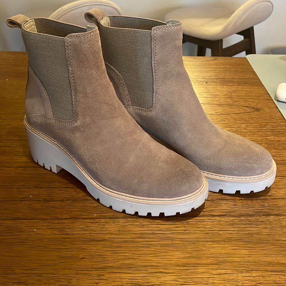 Dolce Vita Haddie Wedge Chelsea Boot